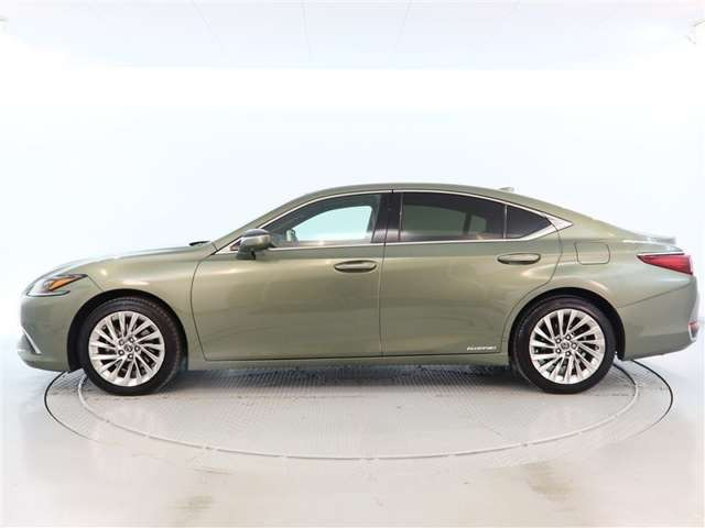 ES300h バージョンL