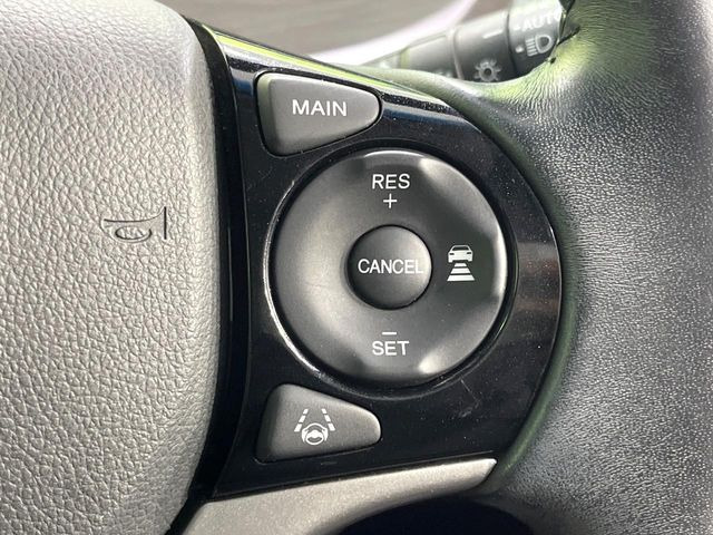 �y�N���[�Y�R���g���[���z�������H�����N���N���s�B�A�N�Z���𗣂��Ă���葬�x�ő��s���ł��A�������^�]���̕��S���y��!�����E�������ȒP�ȃX�C�b�`����Œ����ł��܂��B