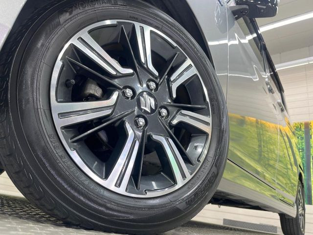 �y�����A���~�z�C�[���z�O�ςɃ}�b�`���������A���~�z�C�[���𑕒����Ă���܂��B�e��ЊO�A���~�z�C�[����A�X�^�b�h���X�^�C�����戵�����Ă���܂��B���񂲑��k����������