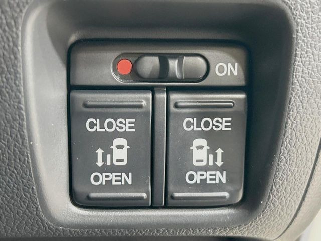 �y�����p���[�X���C�h�h�A�z�X�}�[�g�L�[��^�]�Ȃ̃X�C�b�`�Ō�ȗ����X���C�h�h�A�̊J���\���d��������͂����ăh�A���J����K�v�������A�����Ȃ��q�l�ł��ȒP�ɊJ���߂ł����K�ł���