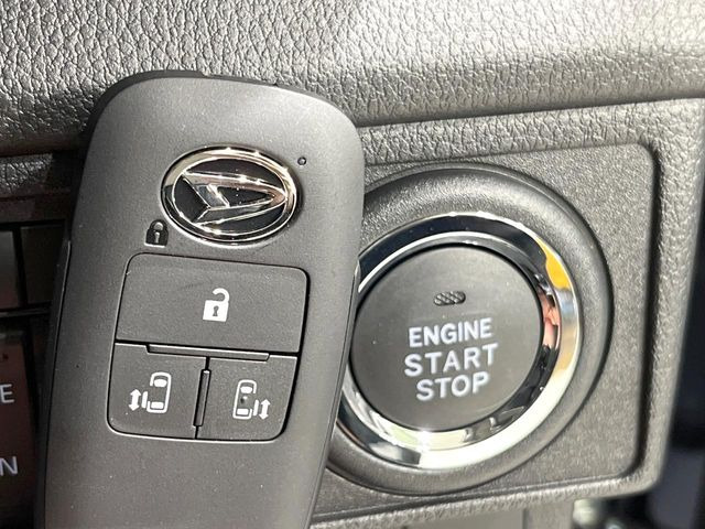 �y�L�[�t���[�V�X�e���z�J�o����|�P�b�g�ɓ��ꂽ�܂܂ł��h�A�̎{���E�������\�ȃX�}�[�g�L�[�𑕔��B�G���W���̃I���E�I�t�����J�M�����o���K�v����������Ƃ��Ă��֗��ł���