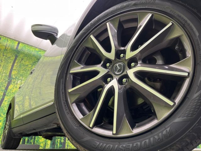 �y����18�C���`�A���~�z�C�[���z�O�ςɃ}�b�`���������A���~�z�C�[���𑕒����Ă���܂��B�e��ЊO�A���~�z�C�[����A�X�^�b�h���X�^�C�����戵�����Ă���܂��B���񂲑��k����������