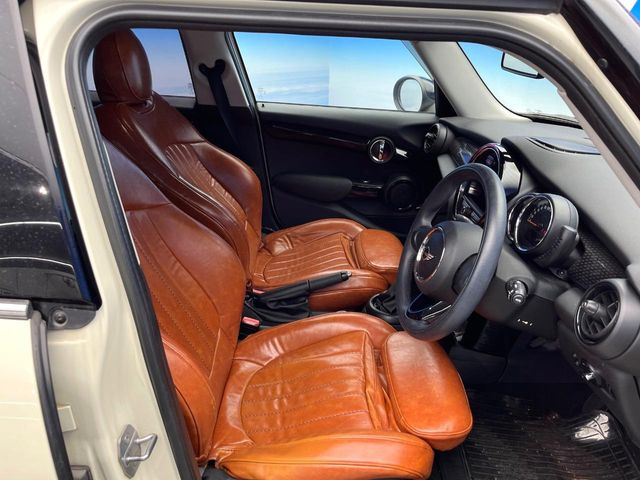 ���V�[�g�̎g�p��:�j��E�ւ�������Ȃ��A�����̒ʂ肫�ꂢ�ȏ�Ԃ��ێ����Ă���܂��B�܂��A�����N���[�j���O�E�R�[�e�B���O�����p�����������܂��B