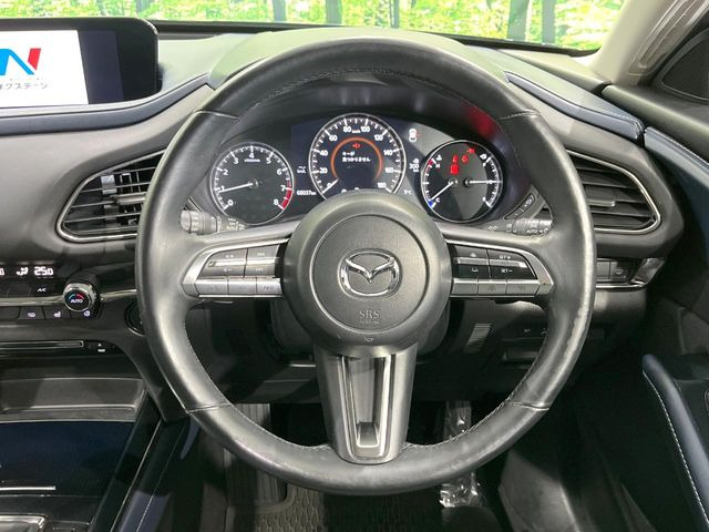 �y�����v�����X�e�A�����O�z�㎿�Ȋv���g�p���邱�ƂŁA��ɂ����������݂ƂĂ��^�]���₷���n���h���ł���