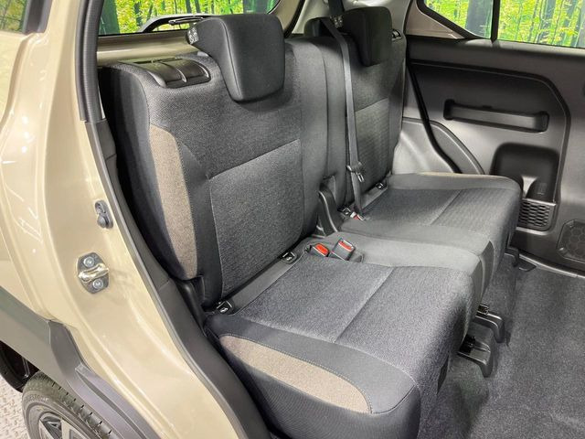 ���i���ȃI���W�i���t���A�}�b�g���I�v�V�����ɂĂ��p�ӂ��Ă���܂��B���D���ȃf�U�C����J���[�����Ԃɍ��킹�đI��ł����������Ƃ��ł��܂���