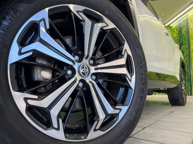 �y����19�C���`�A���~�z�C�[���z�O�ςɃ}�b�`���������A���~�z�C�[���𑕒����Ă���܂��B�e��ЊO�A���~�z�C�[����A�X�^�b�h���X�^�C�����戵�����Ă���܂��B���񂲑��k����������