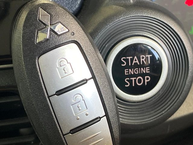 �y�I�y���[�V�����L�[�z�J�o����|�P�b�g�ɓ��ꂽ�܂܂ł��h�A�̎{���E�������\�ȃX�}�[�g�L�[�𑕔��B�G���W���̃I���E�I�t�����J�M�����o���K�v����������Ƃ��Ă��֗��ł���