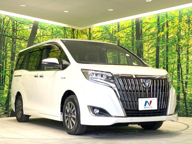 高透明度のガラス皮膜で撥水はもちろん、上質なツヤ・光沢を実現。紫外線や酸性雨から大切な愛車を保護し、色あせ・劣化を防止。「弾スプラッシュコート」、「弾プリミッサコート」からお選びいただけます。