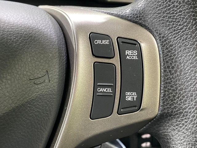 �y�N���[�Y�R���g���[���z�������H�����N���N���s�B�A�N�Z���𗣂��Ă���葬�x�ő��s���ł��A�������^�]���̕��S���y��!�����E�������ȒP�ȃX�C�b�`����Œ����ł��܂��B