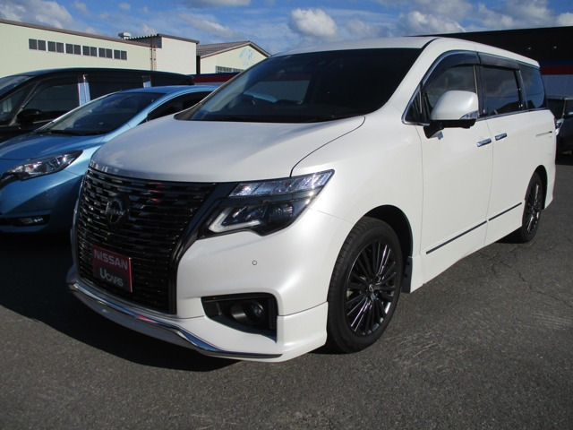 エルグランド2.5 250ハイウェイスターS アーバンクロム 4WD