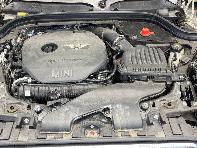 �����X�ł́A�e���[�J�[�̐�p�f�f�e�X�^�[�𓱓��B���Ǝ��i�����e�N�j�J���X�^�b�t���풓���Ă���܂��̂ŁA������̍ۂɂ����S���Ă����p���������܂��B