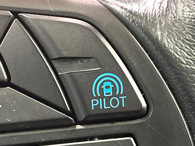 �y�v���p�C���b�g�z�������H�ł̒��������s���y��!!�a�؎��Ə��񑖍s�̃V�[���ŁA�A�N�Z���E�u���[�L�E�X�e�A�����O�������Ő��䂵�A�������^�]�̕��S���y�����Ă���܂���