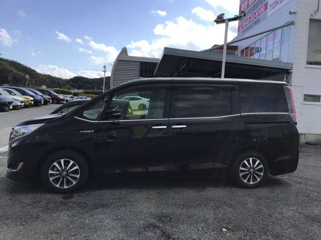 エスクァイアハイブリッド1.8 Gi プレミアムパッケージ ブラックテイラード