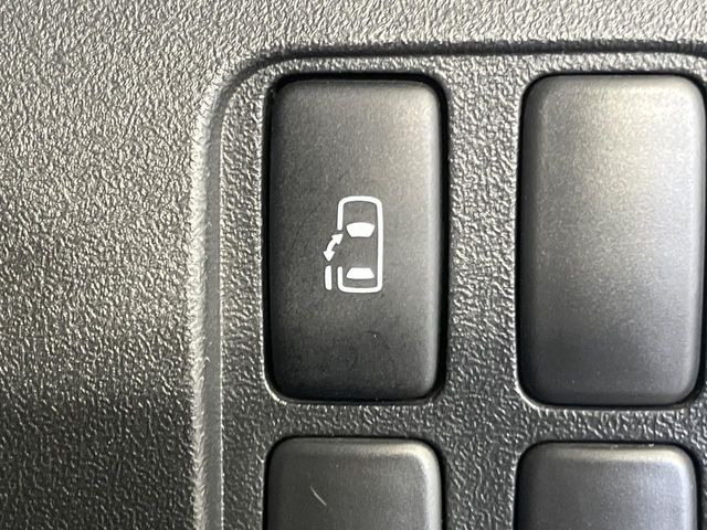 �y�p���[�X���C�h�h�A�z�X�}�[�g�L�[��^�]�Ȃ̃X�C�b�`�ŃX���C�h�h�A�̊J���\���d��������͂����ăh�A���J����K�v�������A���������q�l�ł��A�d���ו��������Ă��鎞�����N�ɊJ���߂ł��܂���