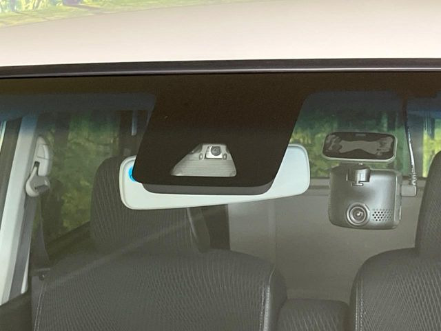 �y�X�}�[�g�A�V�X�g�z���s���ɑO���̎ԗ�����F�����A�Փ˂������Ȏ��͌x��ƃu���[�L�ŏՓˉ���Ɣ�Q�y�����A�V�X�g�B�����S�Ƀh���C�u�����y���݂��������܂��B