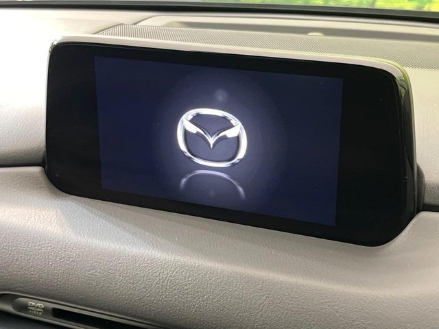 �y8�C���`�}�c�_�R�l�N�g�z�ԓ��̕��͋C�Ƀ}�b�`������^�̃f�B�X�v���C�B�X�}�z�ڑ��ł̃i�r�g�p��Bluetooth�Đ����A�l�X�ȋ@�\���y���߂܂��B�����I�ȃ_�C�������삪�\�ŁA�g��������ǍD�ł��B