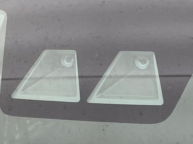 �y�g���^�Z�[�t�e�B�Z���X�z���s���ɑO���̎ԗ�����F�����A�Փ˂������Ȏ��͌x��ƃu���[�L�ŏՓˉ���Ɣ�Q�y�����A�V�X�g�B�����S�Ƀh���C�u�����y���݂��������܂��B