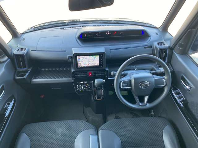 �݌Ɏԗ��Ɋւ��Ă͂��q�l�ɂ��ǂ����̂����񋟂���ׂɕi���ɍS���Ďd������s���Ă���܂��B�e���Ԃ̏�Ԃ͂��ꂼ��ł��̂ł����k���ɓ��X�X�^�b�t�������������Ē����܂��̂ł����S���������܂��B