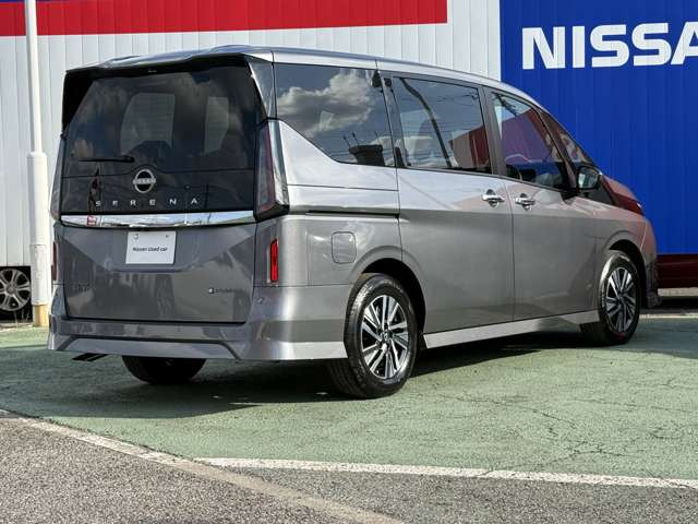 セレナ1.4 e-POWER ハイウェイスターV