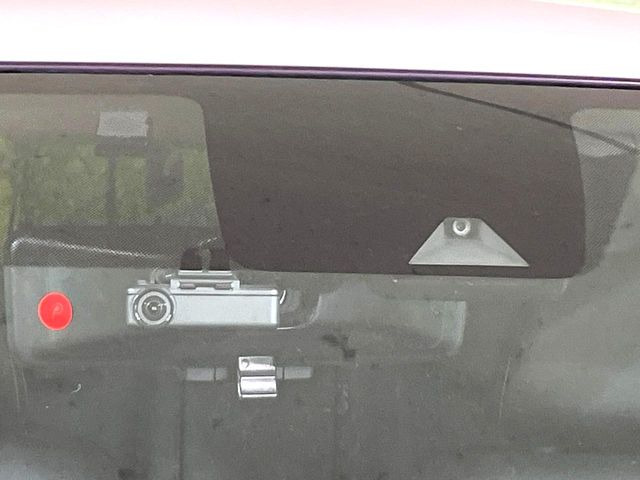 �y�G�}�[�W�F���V�[�u���[�L�z���s���ɑO���̎ԗ�����F�����A�Փ˂������Ȏ��͌x��ƃu���[�L�ŏՓˉ���Ɣ�Q�y�����A�V�X�g�B�����S�Ƀh���C�u�����y���݂��������܂��B