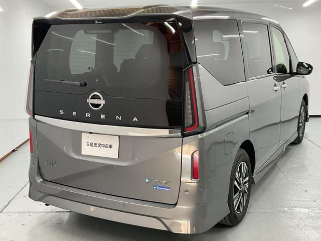 セレナ1.4 e-POWER ハイウェイスターV