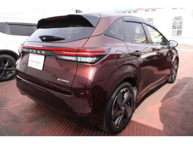 ノートオーラ1.2 G レザーエディション