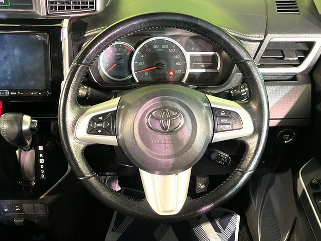 �y�����v�����X�e�A�����O�z�㎿�Ȋv���g�p���邱�ƂŁA��ɂ����������݂ƂĂ��^�]���₷���n���h���ł���