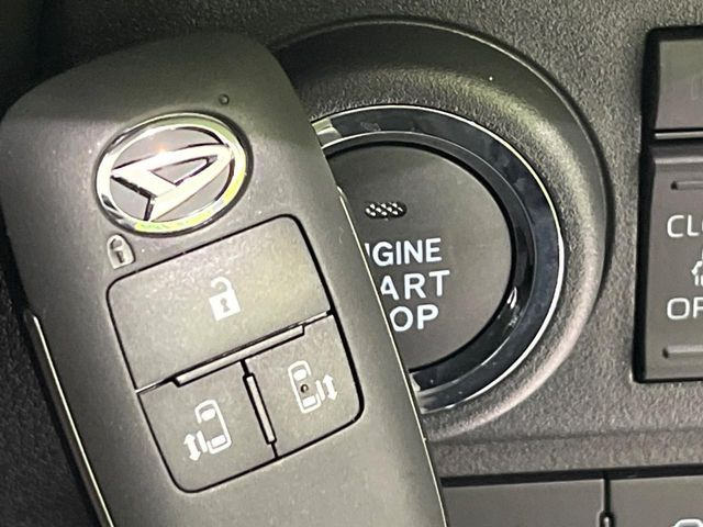 �y�L�[�t���[�V�X�e���z�J�o����|�P�b�g�ɓ��ꂽ�܂܂ł��h�A�̎{���E�������\�ȃX�}�[�g�L�[�𑕔��B�G���W���̃I���E�I�t�����J�M�����o���K�v����������Ƃ��Ă��֗��ł���