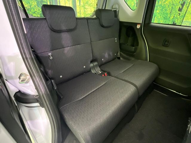 ���i���ȃI���W�i���t���A�}�b�g���I�v�V�����ɂĂ��p�ӂ��Ă���܂��B���D���ȃf�U�C����J���[�����Ԃɍ��킹�đI��ł����������Ƃ��ł��܂���