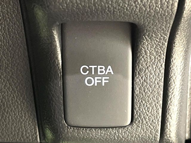 �y�V�e�B�u���[�L�A�N�e�B�u�V�X�e���z�ᑬ���s���ɑO���̎ԗ�����F�����A�Փ˂������Ȏ��͌x��ƃu���[�L�ŏՓˉ���Ɣ�Q�y�����A�V�X�g�B�����S�Ƀh���C�u�����y���݂��������܂��B