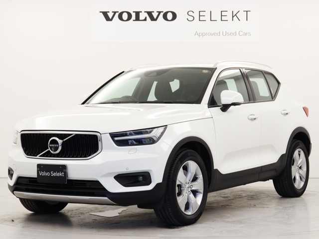 XC40B4 モメンタム