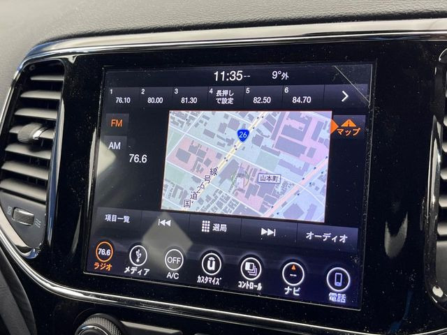 �������i�r:��̊��̂���i�r�́A����������ԓ������o���Ă���܂��B�I�[�f�B�I�@�\���[�����Ă���܂��̂ŁA�^�]�����y���߂܂���