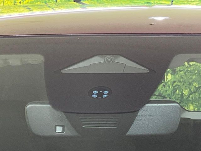 �y�z���_�Z���V���O�z���s���ɑO���̎ԗ�����F�����A�Փ˂������Ȏ��͌x��ƃu���[�L�ŏՓˉ���Ɣ�Q�y�����A�V�X�g�B�����S�Ƀh���C�u�����y���݂��������܂��B