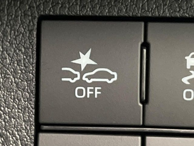 �y�X�}�[�g�A�V�X�g�z���s���ɑO���̎ԗ�����F�����A�Փ˂������Ȏ��͌x��ƃu���[�L�ŏՓˉ���Ɣ�Q�y�����A�V�X�g�B�����S�Ƀh���C�u�����y���݂��������܂��B