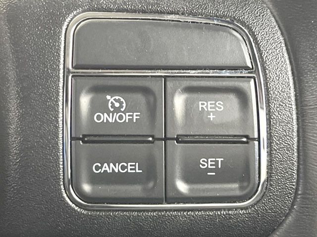 ���I�[�g�N���[�Y�R���g���[��:�������H�⎩���Ԑ�p���H���ɂāA�葬���q���\�ƂȂ�֗��ȋ@�\�ł��B�������ړ��̍ۂł����ɂ����֗��ɂ��g�����������܂���