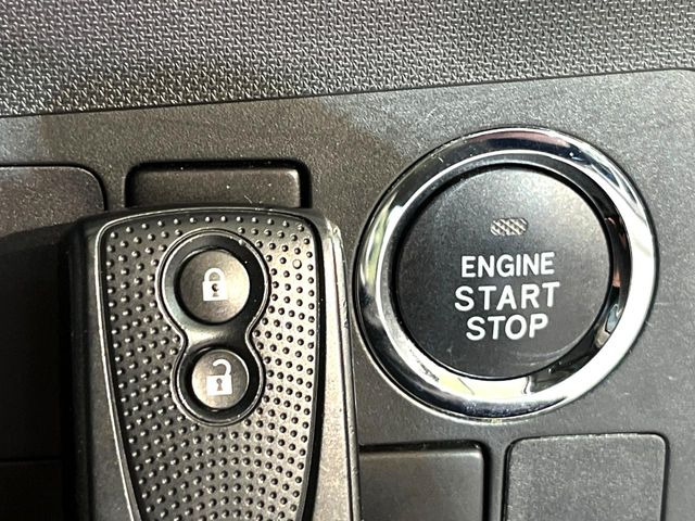 �y�L�[�t���[�V�X�e���z�J�o����|�P�b�g�ɓ��ꂽ�܂܂ł��h�A�̎{���E�������\�ȃX�}�[�g�L�[�𑕔��B�G���W���̃I���E�I�t�����J�M�����o���K�v����������Ƃ��Ă��֗��ł���