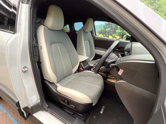 �^�]�ȃV�[�g���͎g�p�������Ȃ��A�ǍD�ȏ�ԂƂȂ��Ă��܂��B���J�Ɏg���Ă������Ƃ��悭�킩��܂��ˁB