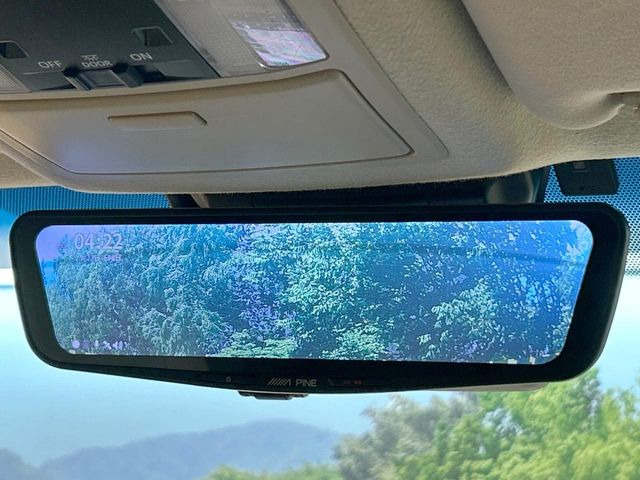 �y�f�W�^���C���i�[�~���[�z��Ȃ̑傫�ȉו��⓯��҂Ō�����m�F���Â炢���ł����S!�J�������B�e�����ԗ�����̉f�������[���~���[���ɕ\���B�N���A�Ȏ��E�ŏ󋵂̊m�F���\�ł�!