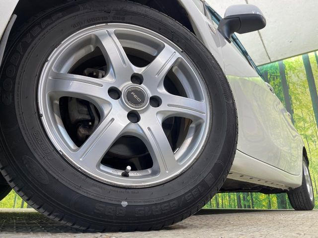 �y15�C���`�A���~�z�C�[���z�O�ςɃ}�b�`�����A���~�z�C�[���𑕒����Ă���܂��B�e��A���~�z�C�[����A�X�^�b�h���X�^�C�����戵�����Ă���܂��B���񂲑��k������