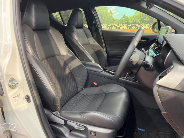 �y�n�[�t���U�[�V�[�g�z�������ƍ���S�n�𗼗������l�C�̃V�[�g���w�ʁE���ʂ̃t�@�u���b�N�f�ނ́A�ʋC���̗ǂ��⊊��ɂ����ɗD��Ă��܂��B�C���╞���ɍ��E���ꂸ���K�ɂ���肢�������܂��B