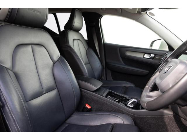 XC40T4 AWD インスクリプション 4WD