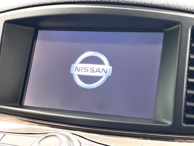 �y���[�J�[�����i�r�z�C���e���A�ɗn�����ރX�^�C���b�V���ȁu��p�݌v�v���[�J�[�i�r�𑕔��􎋔F���⑀�쐫�ȂǊ�{���\�ɂ��D��A���㎿�ȃJ�[���C�t�����y���݂��������܂��B