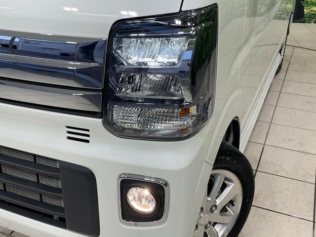 �yLED�w�b�h���C�g�z���V����ԑ��s�����ǍD�Ȏ��E���m�ۂ����S���ĉ^�]�ł��鍂�P�xLED�w�b�h���C�g�𑕔�!�_�����x�������A����d�͂��}�����Ă��܂��B