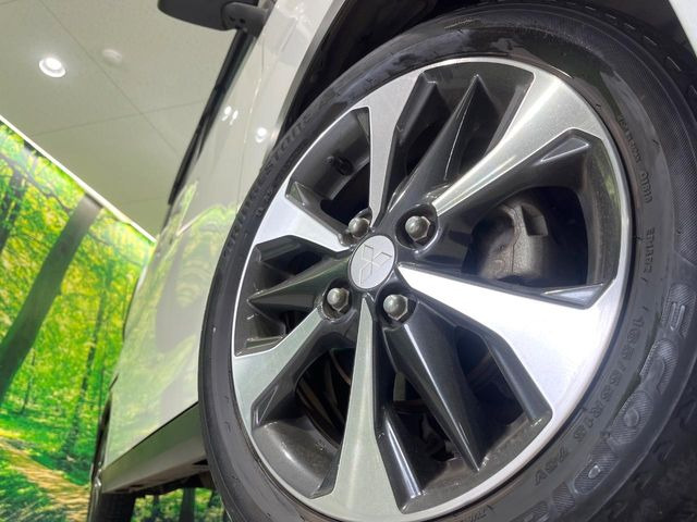 �y����15�C���`�A���~�z�C�[���z�O�ςɃ}�b�`���������A���~�z�C�[���𑕒����Ă���܂��B�e��ЊO�A���~�z�C�[����A�X�^�b�h���X�^�C�����戵�����Ă���܂��B���񂲑��k����������