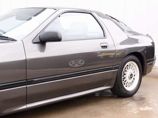 �ߘa7�N1��24�� ���s114,000km�����A�h���V���u�[�c�A���A�{�[���W���C���gX2�A�^�C���b�h�G���h�u�[�cX2�A�X�e�A�����O�u�[�cX2�A�R���t�B���^�[�A�q�[�^�[�z�[�X����/�V�i�I���^�l�[�^�[