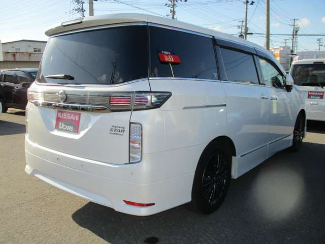 エルグランド2.5 250ハイウェイスターS アーバンクロム 4WD