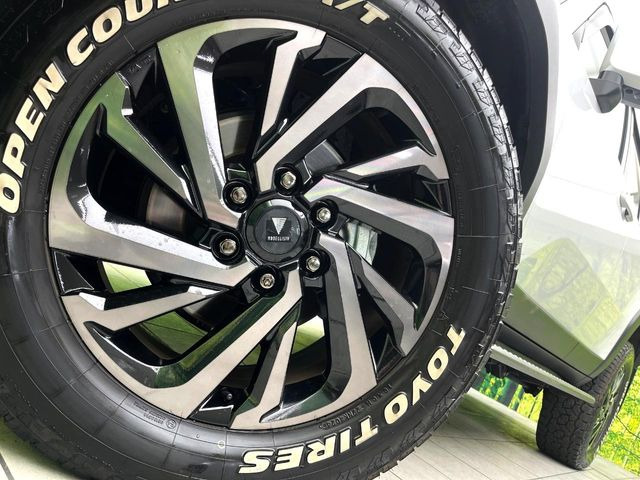 �y���f���X�^20�C���`�A���~�z�C�[���z�O�ςɃ}�b�`�����A���~�z�C�[���𑕒����Ă���܂��B�e��A���~�z�C�[����A�X�^�b�h���X�^�C�����戵�����Ă���܂��B���񂲑��k����������