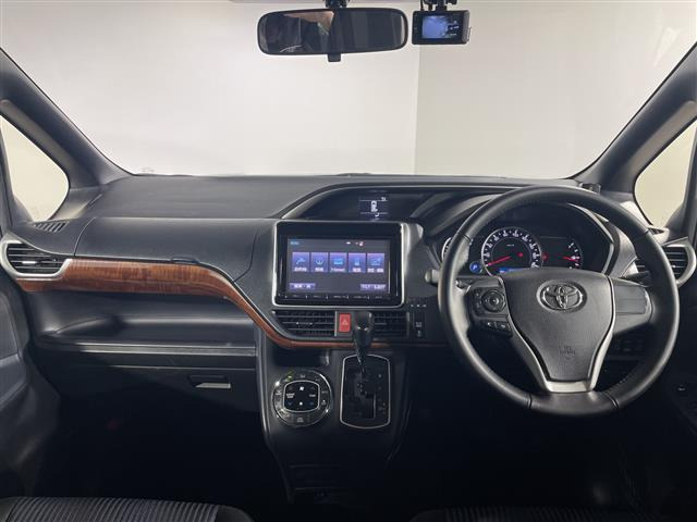 ヴォクシー2.0 ZS 煌