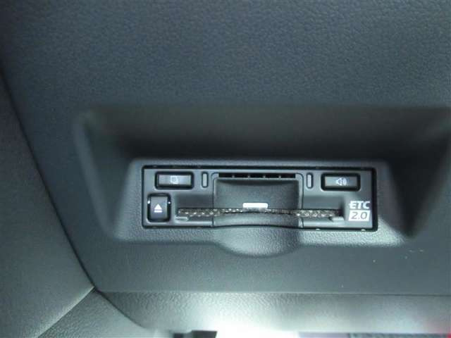 ヴェルファイアハイブリッド 2.5 Z プレミア E-Four 4WD