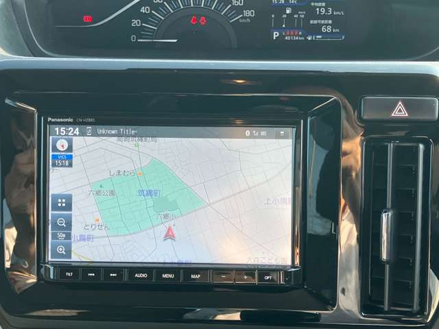 ����8�C���`�i�r�t���Z�OTV�tCD/DVD�Đ��BBluetooth�Ή��ł��B�^��CN-HZ885